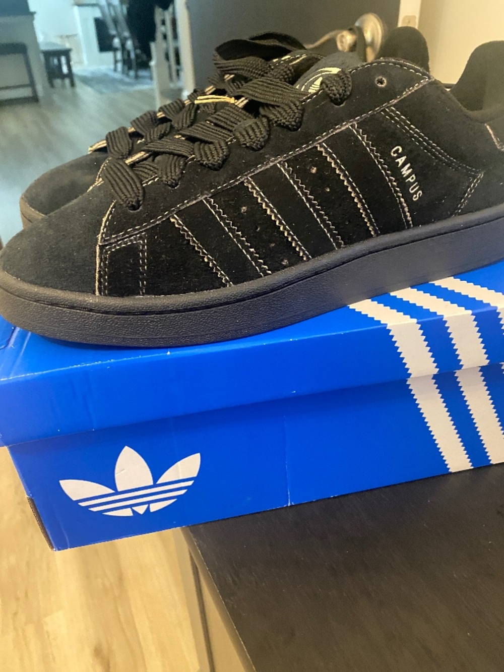 Adidas Campus 00s